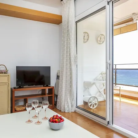 شقة Punta Garbi By Interhome *